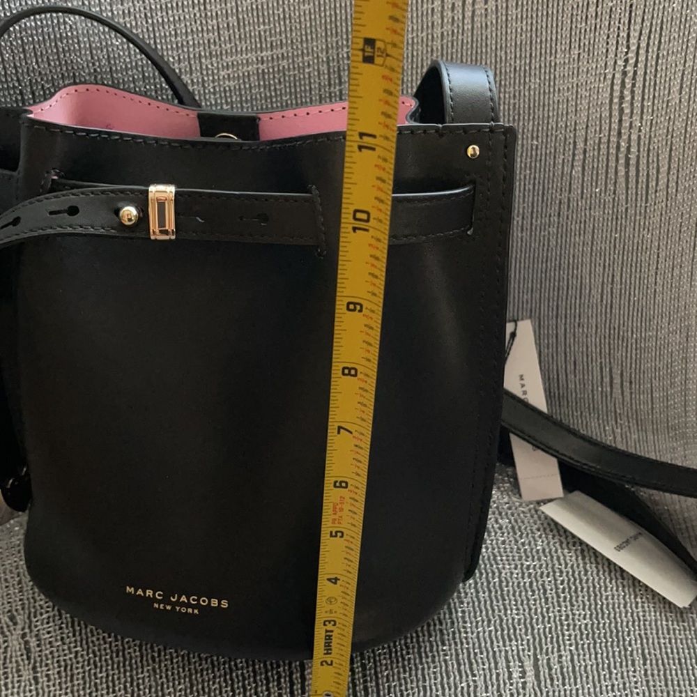 authentic  Marc Jacobs leather bag - Picture 11 of 16